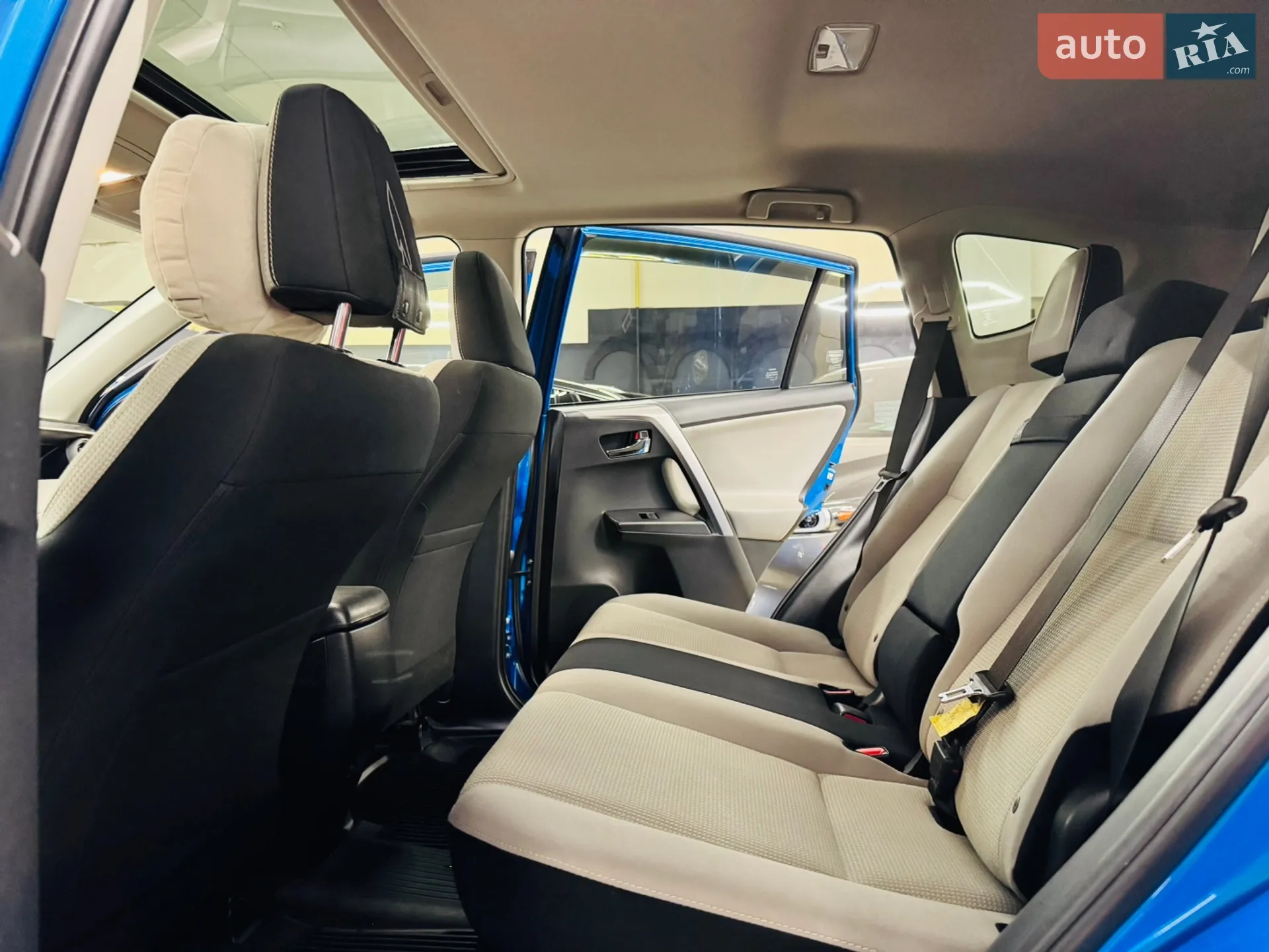 2017 Toyota RAV 4 - мініатюра 15