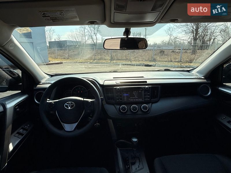 Внедорожник / Кроссовер Toyota RAV4 2016 в Черкассах