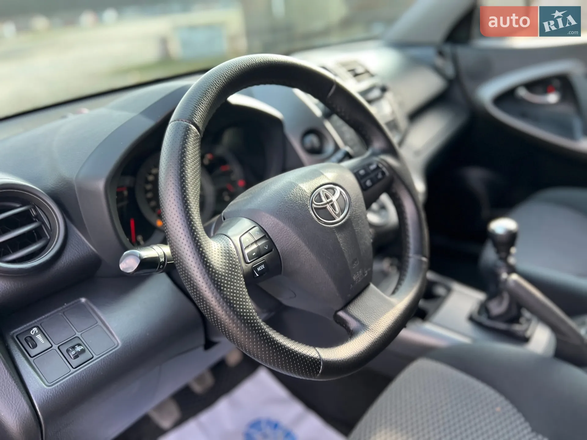 2010 Toyota RAV 4 - мініатюра 48