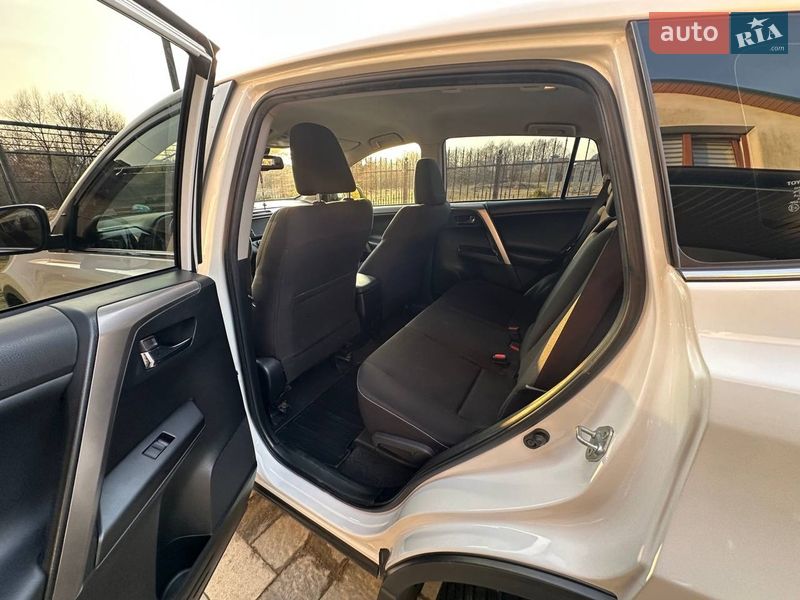 Позашляховик / Кросовер Toyota RAV4 2017 в Дрогобичі