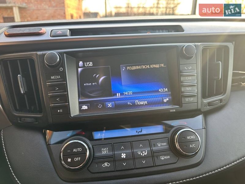 Позашляховик / Кросовер Toyota RAV4 2017 в Дрогобичі