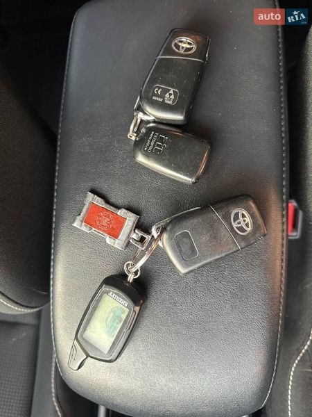 Позашляховик / Кросовер Toyota RAV4 2017 в Дрогобичі