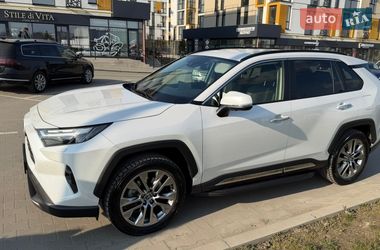 Позашляховик / Кросовер Toyota RAV4 2023 в Луцьку