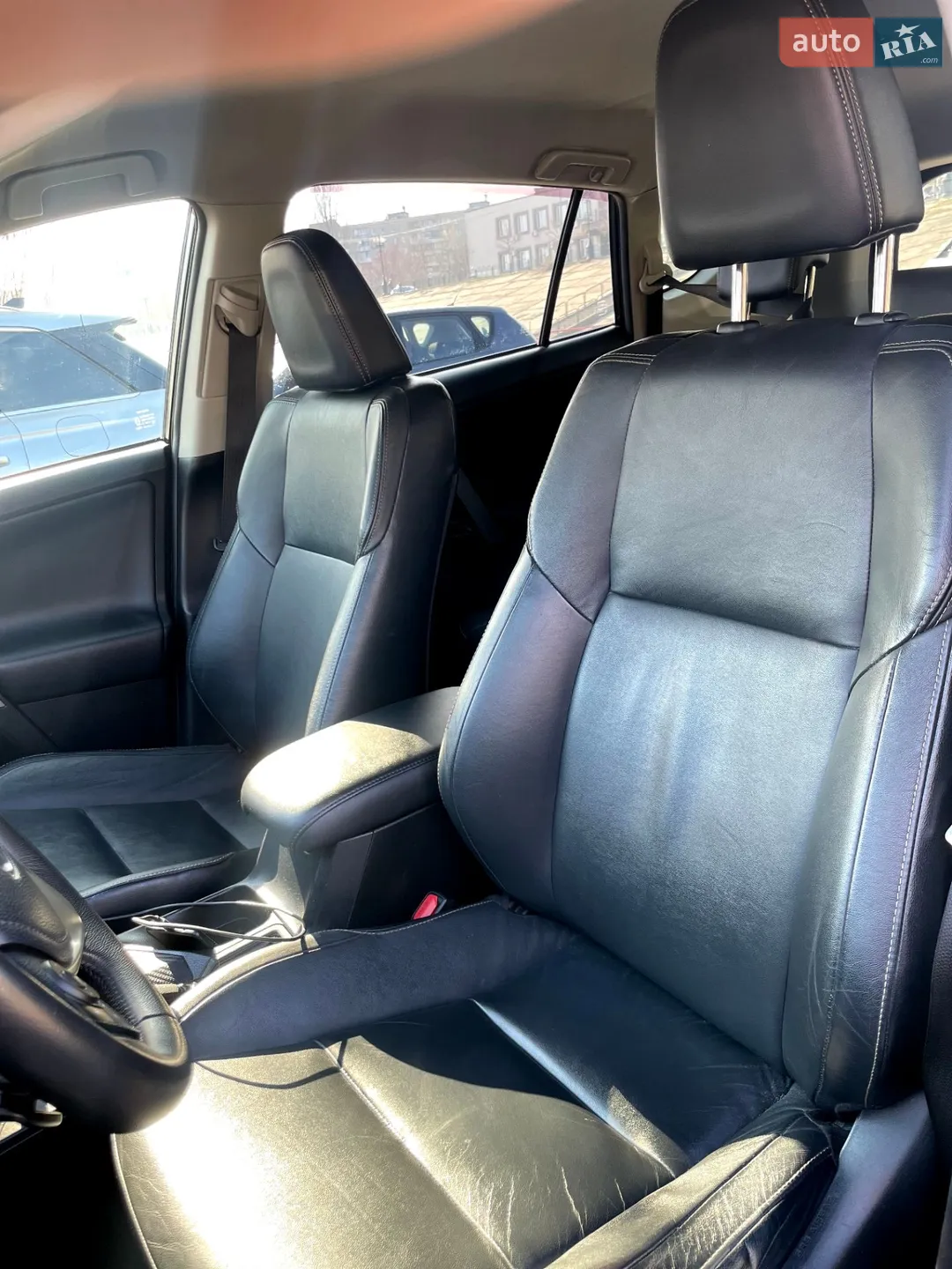 2014 Toyota RAV 4 - мініатюра 31