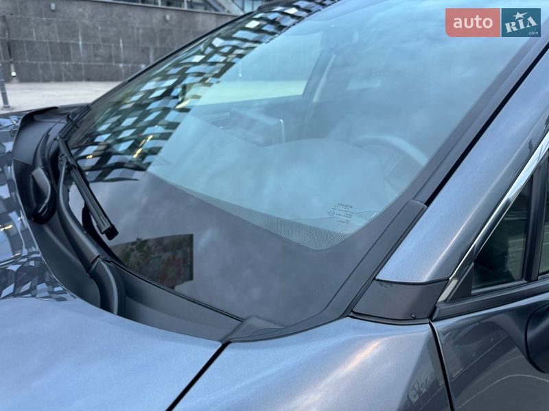 Позашляховик / Кросовер Toyota RAV4 2020 в Харкові
