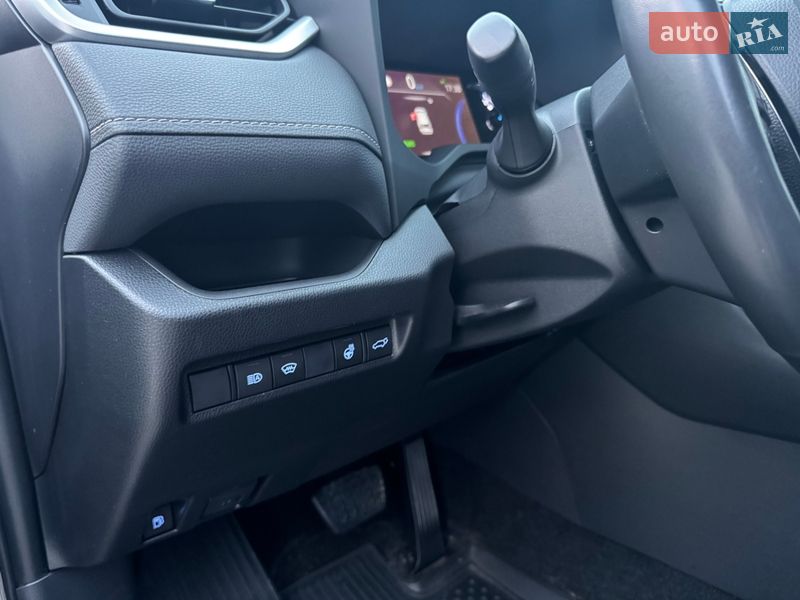 Позашляховик / Кросовер Toyota RAV4 2020 в Харкові