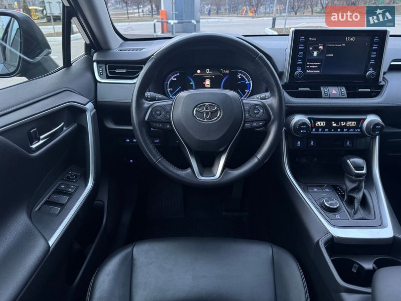 Позашляховик / Кросовер Toyota RAV4 2020 в Харкові