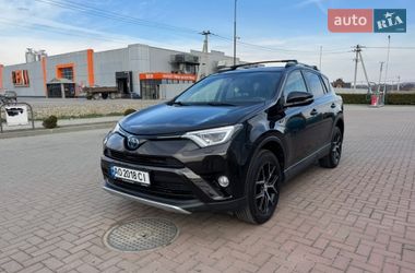 Внедорожник / Кроссовер Toyota RAV4 2018 в Хусте