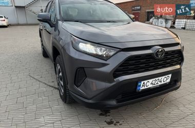 Внедорожник / Кроссовер Toyota RAV4 2020 в Владимире