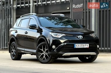 Внедорожник / Кроссовер Toyota RAV4 2017 в Киеве