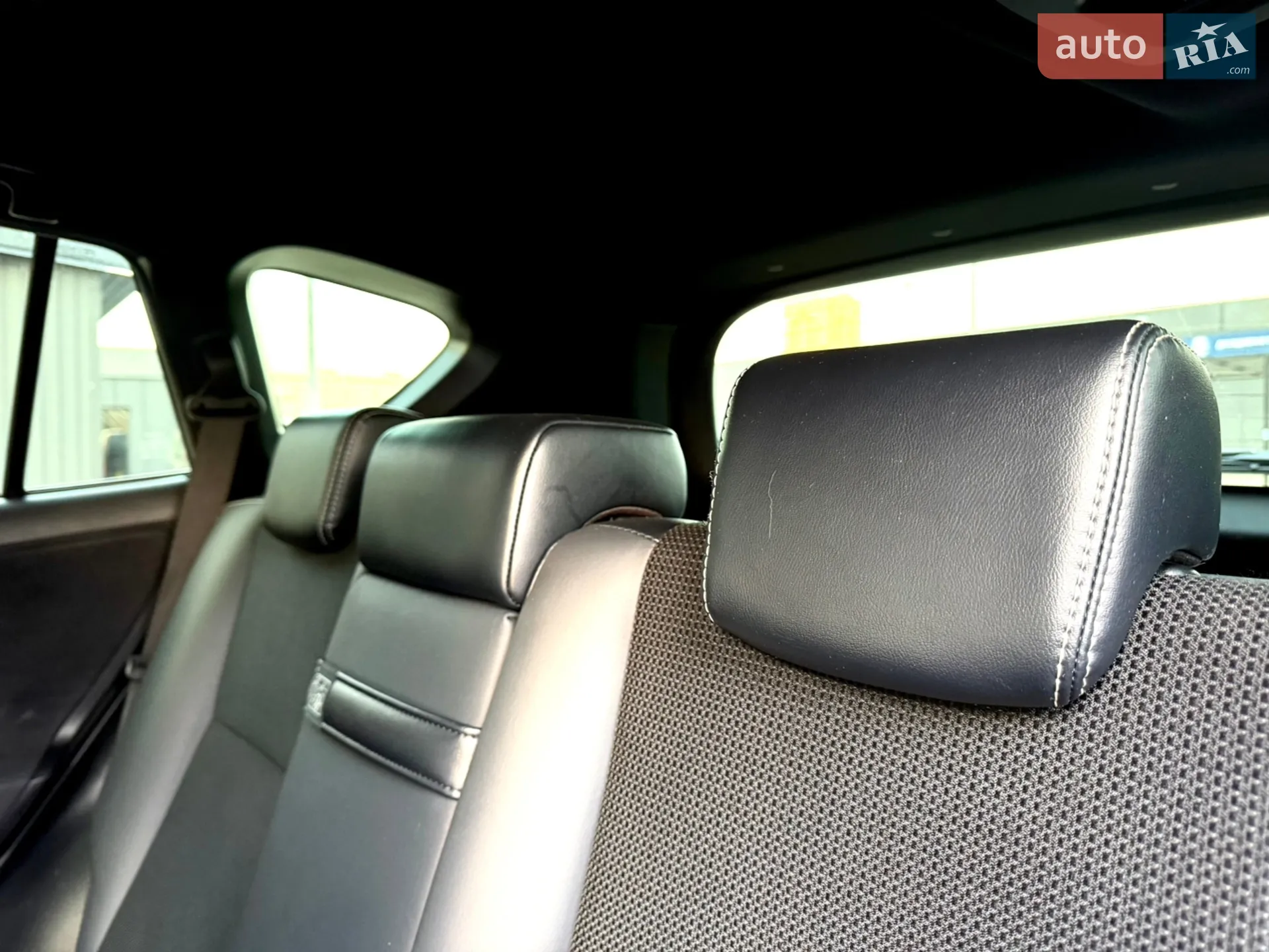 2017 Toyota RAV 4 - мініатюра 40