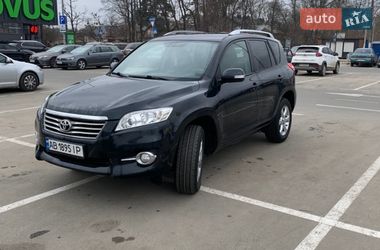 Внедорожник / Кроссовер Toyota RAV4 2010 в Ирпене