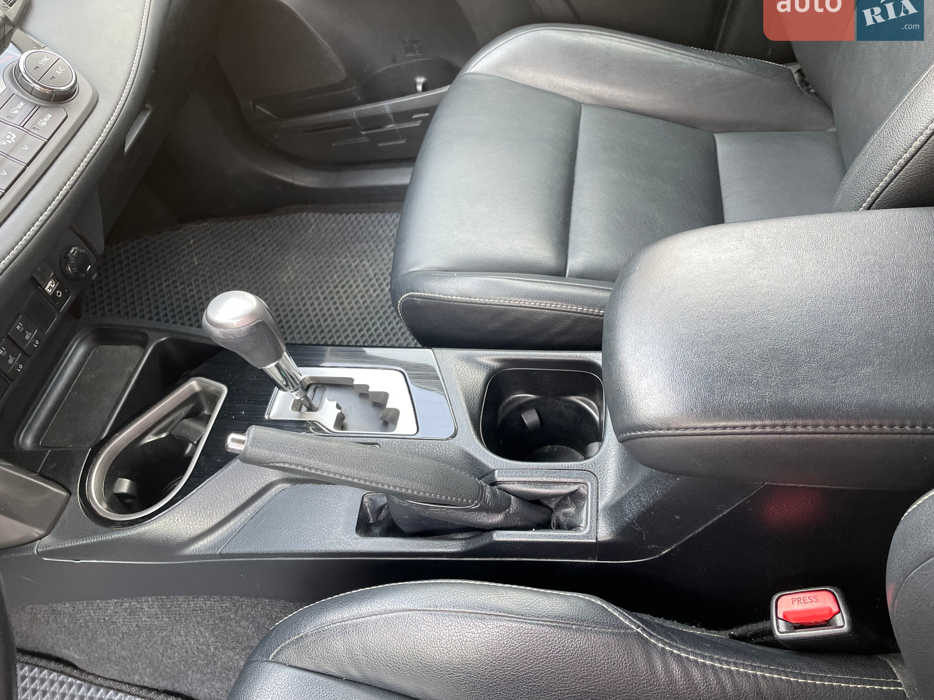 2016 Toyota RAV 4 - мініатюра 18