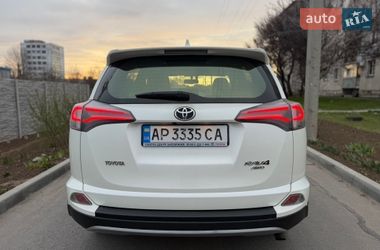 Позашляховик / Кросовер Toyota RAV4 2017 в Дніпрі