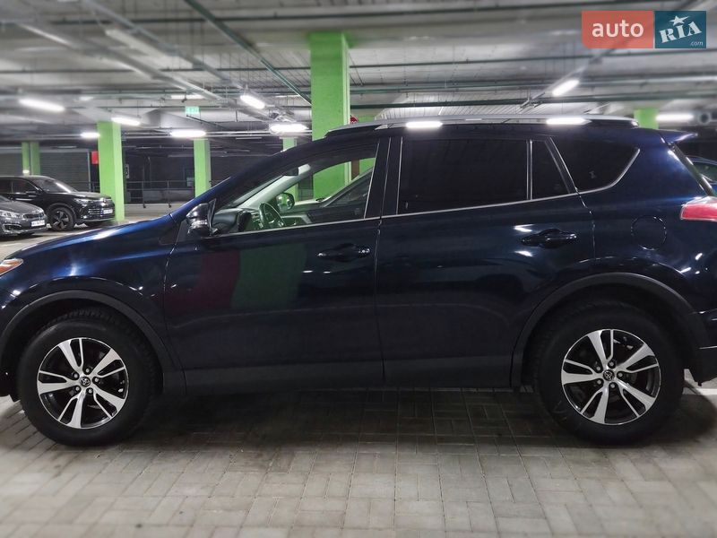 Внедорожник / Кроссовер Toyota RAV4 2017 в Киеве фото 2 Внедорожник / Кроссовер Toyota RAV4 2017 в Киеве
