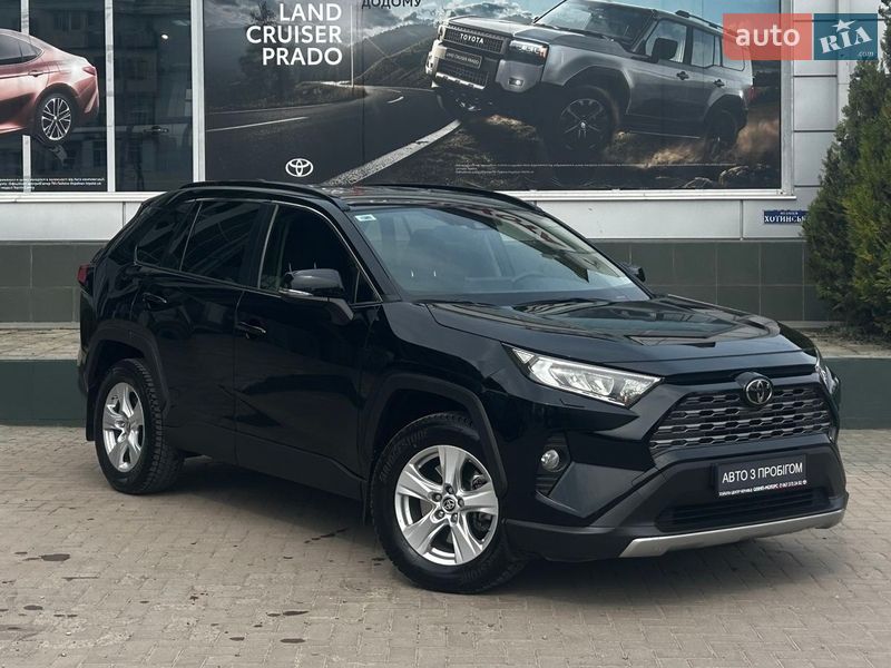 Внедорожник / Кроссовер Toyota RAV4 2020 в Черновцах