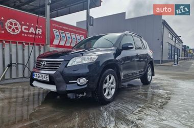 Позашляховик / Кросовер Toyota RAV4 2011 в Києві