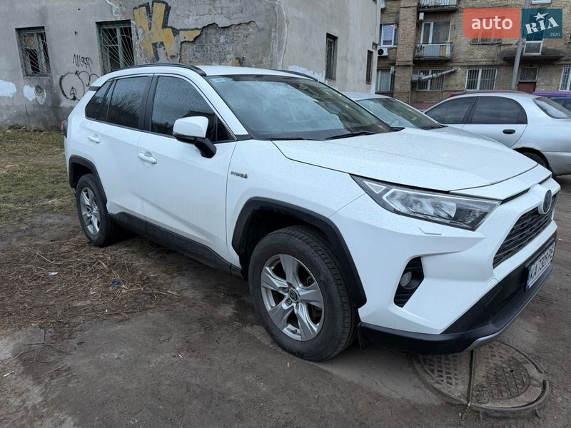 Внедорожник / Кроссовер Toyota RAV4 2020 в Киеве фото 2 Внедорожник / Кроссовер Toyota RAV4 2020 в Киеве