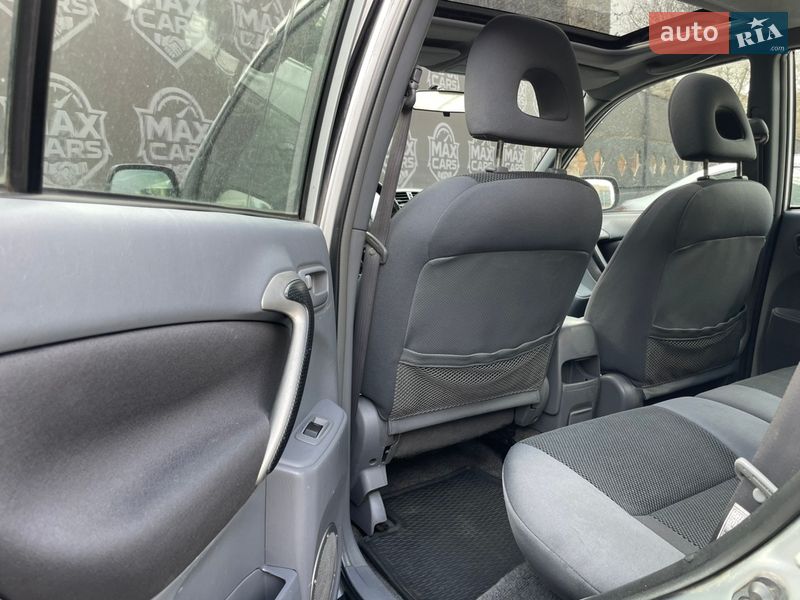 Внедорожник / Кроссовер Toyota RAV4 2001 в Киеве фото 11 Внедорожник / Кроссовер Toyota RAV4 2001 в Киеве