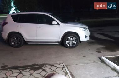 Внедорожник / Кроссовер Toyota RAV4 2012 в Ровно