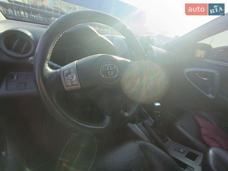 Позашляховик / Кросовер Toyota RAV4 2007 в Сумах