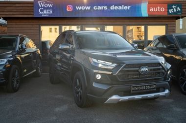 Позашляховик / Кросовер Toyota RAV4 2020 в Києві