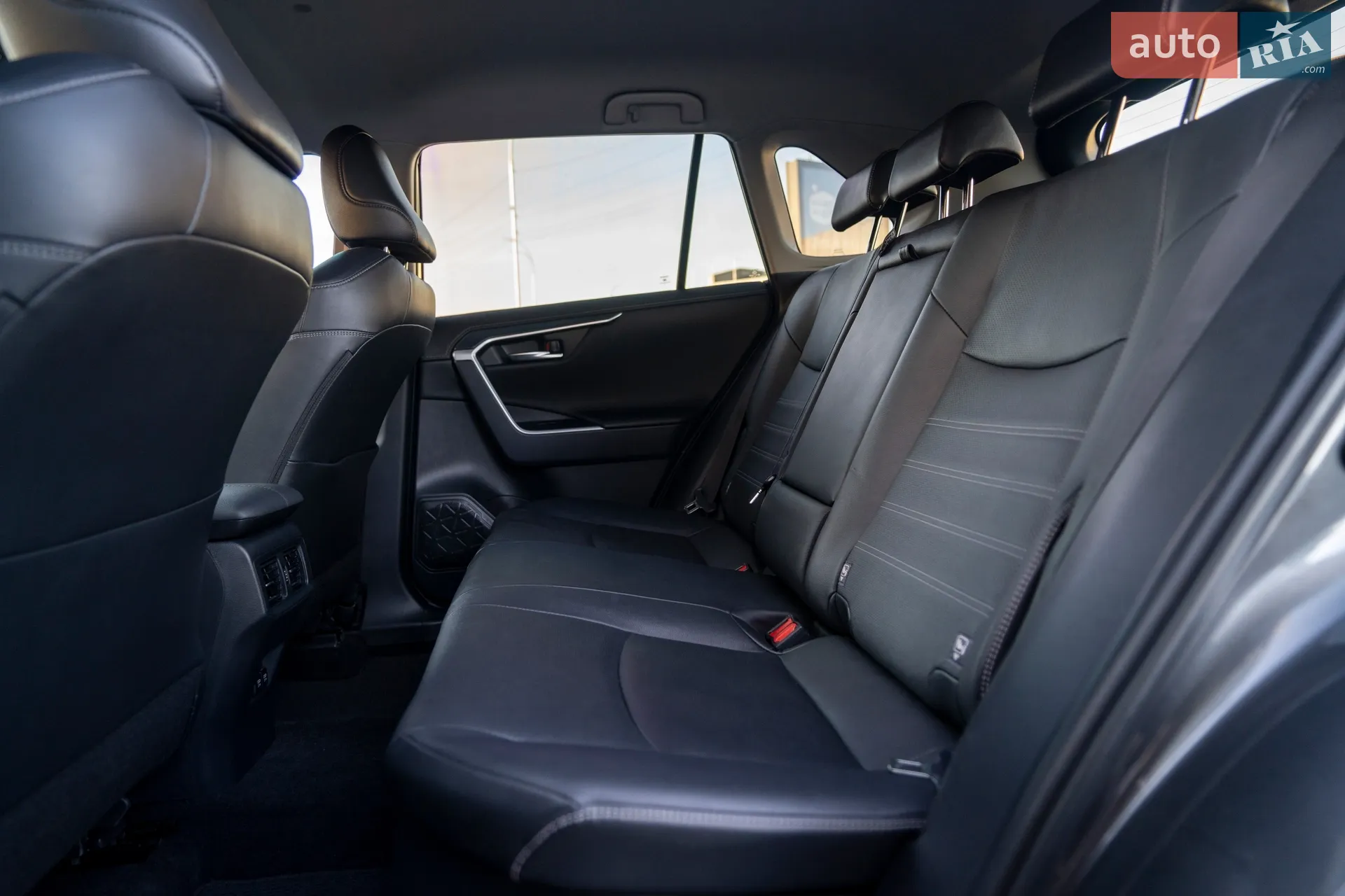 2020 Toyota RAV 4 - мініатюра 38