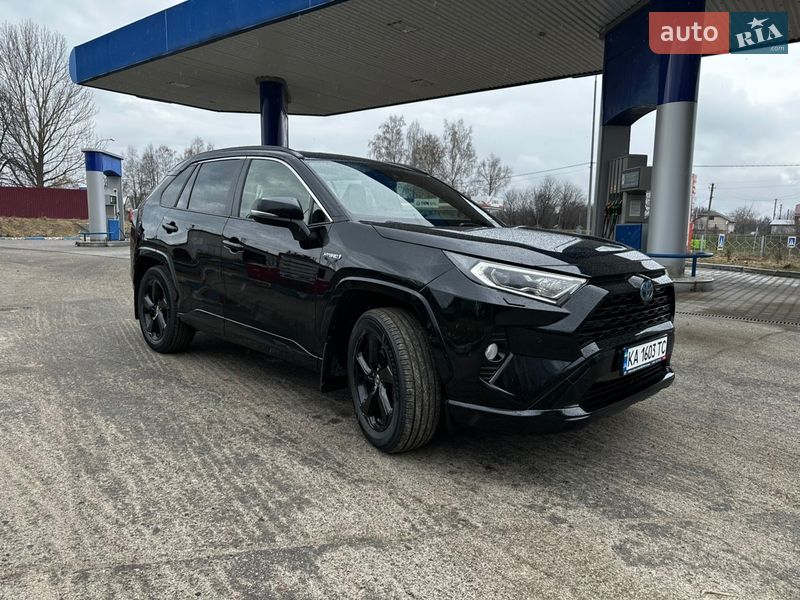 Позашляховик / Кросовер Toyota RAV4 2020 в Києві