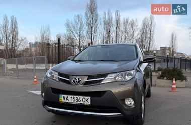 Внедорожник / Кроссовер Toyota RAV4 2014 в Киеве