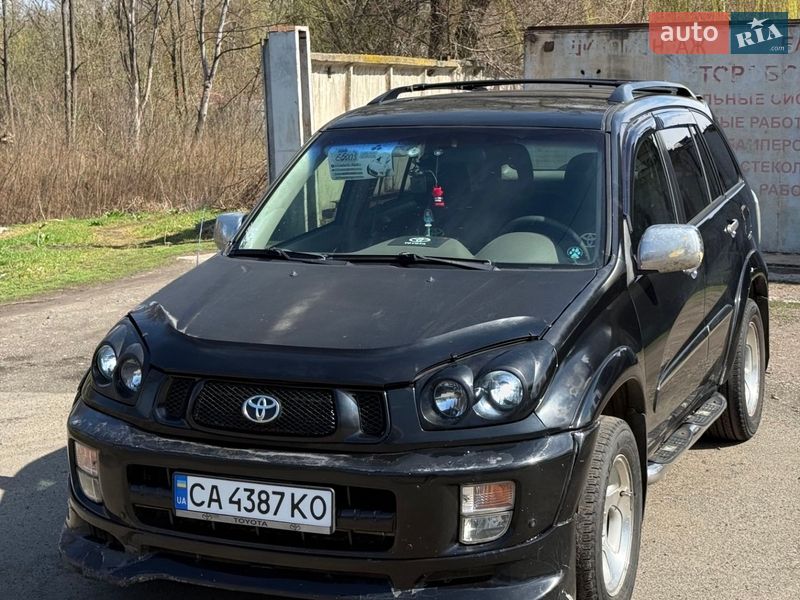 Позашляховик / Кросовер Toyota RAV4 2002 в Смілі