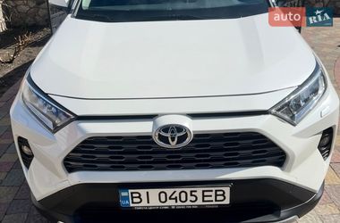 Внедорожник / Кроссовер Toyota RAV4 2019 в Миргороде