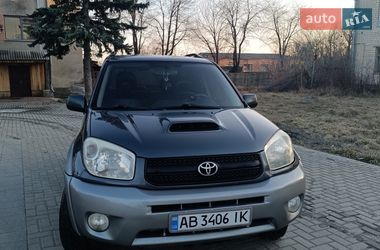 Внедорожник / Кроссовер Toyota RAV4 2004 в Немирове