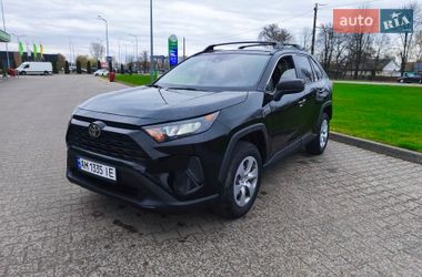 Внедорожник / Кроссовер Toyota RAV4 2019 в Житомире