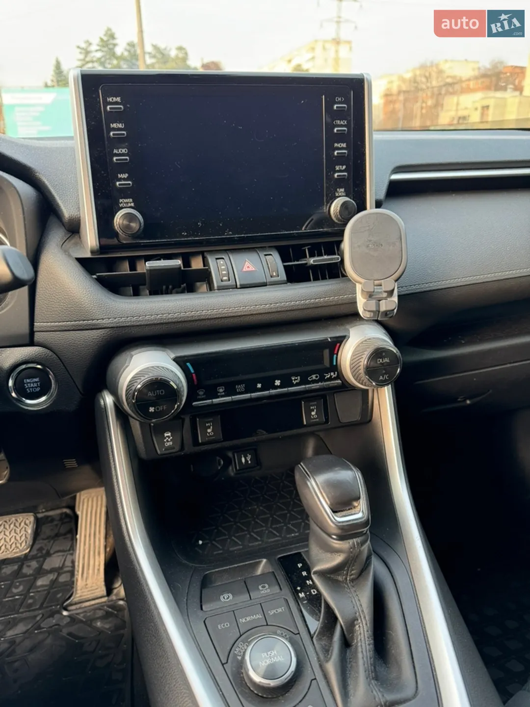 2019 Toyota RAV 4 - мініатюра 17