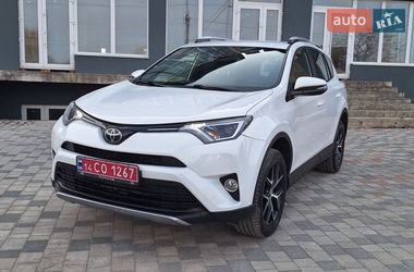 Позашляховик / Кросовер Toyota RAV4 2016 в Коломиї