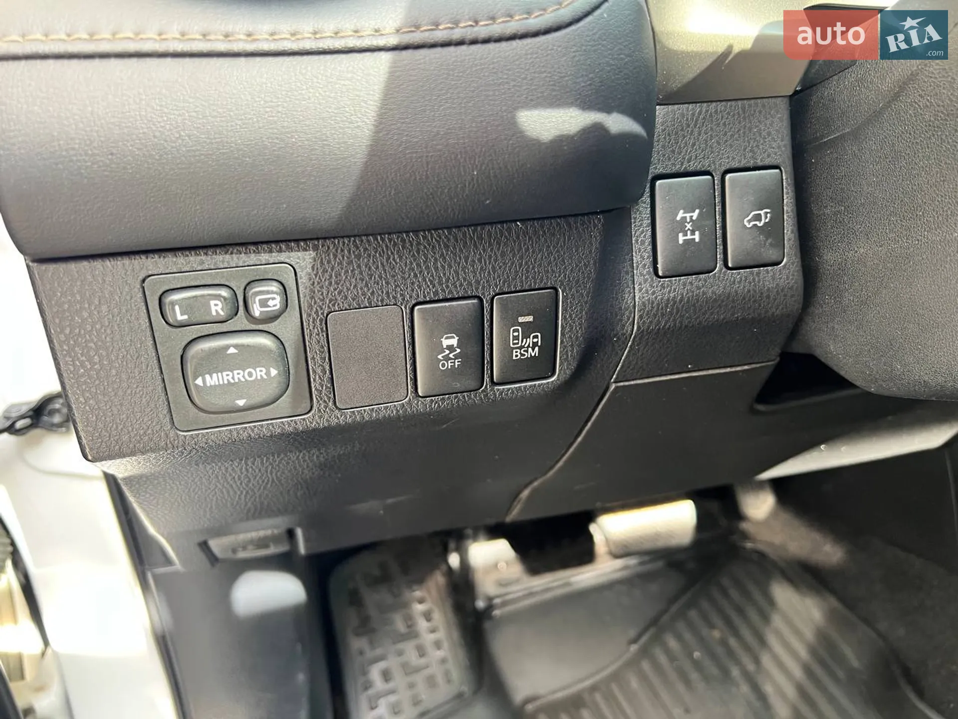 2013 Toyota RAV 4 - мініатюра 12
