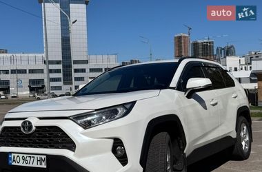 Позашляховик / Кросовер Toyota RAV4 2019 в Києві