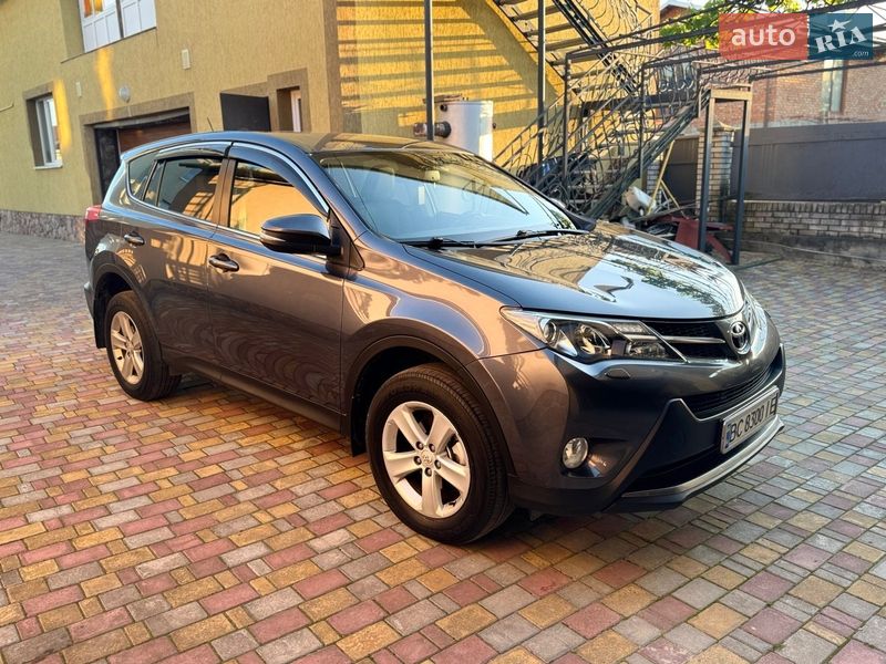 Позашляховик / Кросовер Toyota RAV4 2014 в Миколаєві