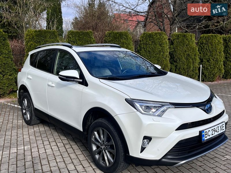 Внедорожник / Кроссовер Toyota RAV4 2018 в Львове