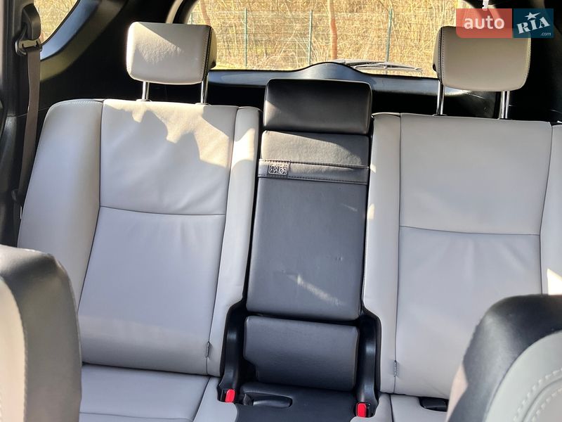 Внедорожник / Кроссовер Toyota RAV4 2018 в Львове