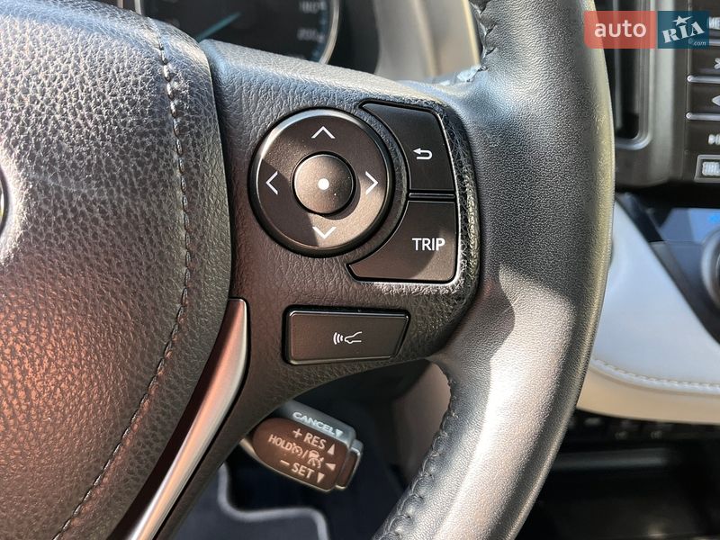 Внедорожник / Кроссовер Toyota RAV4 2018 в Львове