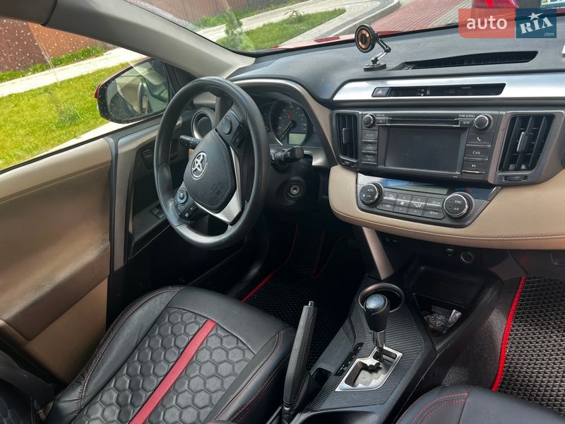 Внедорожник / Кроссовер Toyota RAV4 2013 в Одессе