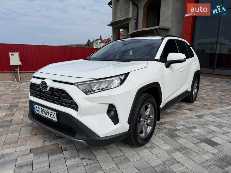 Внедорожник / Кроссовер Toyota RAV4 2022 в Тячеве фото 14 Внедорожник / Кроссовер Toyota RAV4 2022 в Тячеве