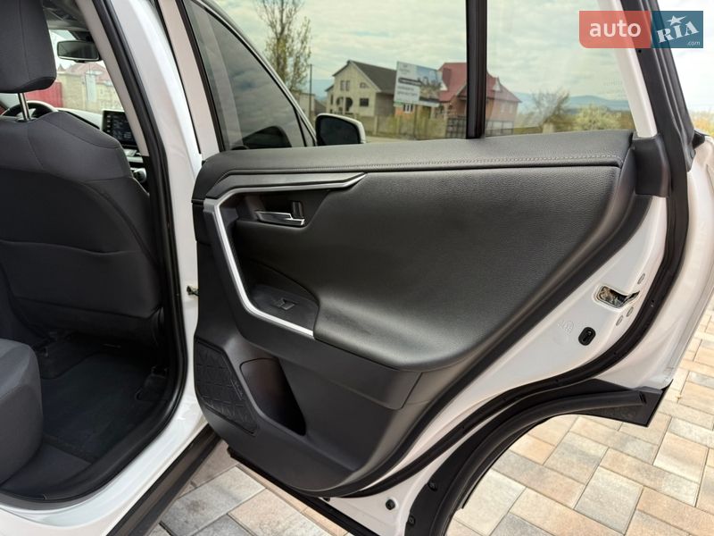 Внедорожник / Кроссовер Toyota RAV4 2022 в Тячеве фото 37 Внедорожник / Кроссовер Toyota RAV4 2022 в Тячеве