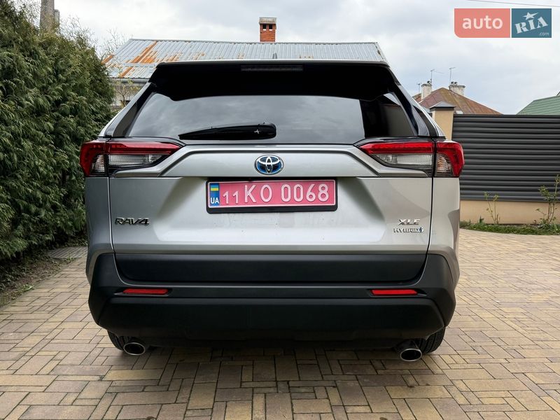 Позашляховик / Кросовер Toyota RAV4 2023 в Львові