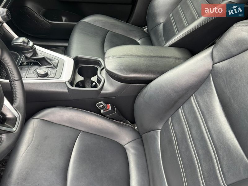 Внедорожник / Кроссовер Toyota RAV4 2020 в Львове фото 12 Внедорожник / Кроссовер Toyota RAV4 2020 в Львове