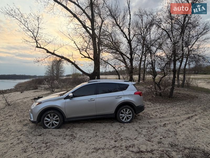 Внедорожник / Кроссовер Toyota RAV4 2015 в Кременчуге фото 3 Внедорожник / Кроссовер Toyota RAV4 2015 в Кременчуге