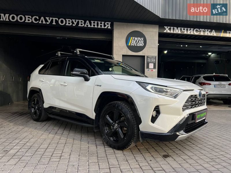 Внедорожник / Кроссовер Toyota RAV4 2018 в Одессе