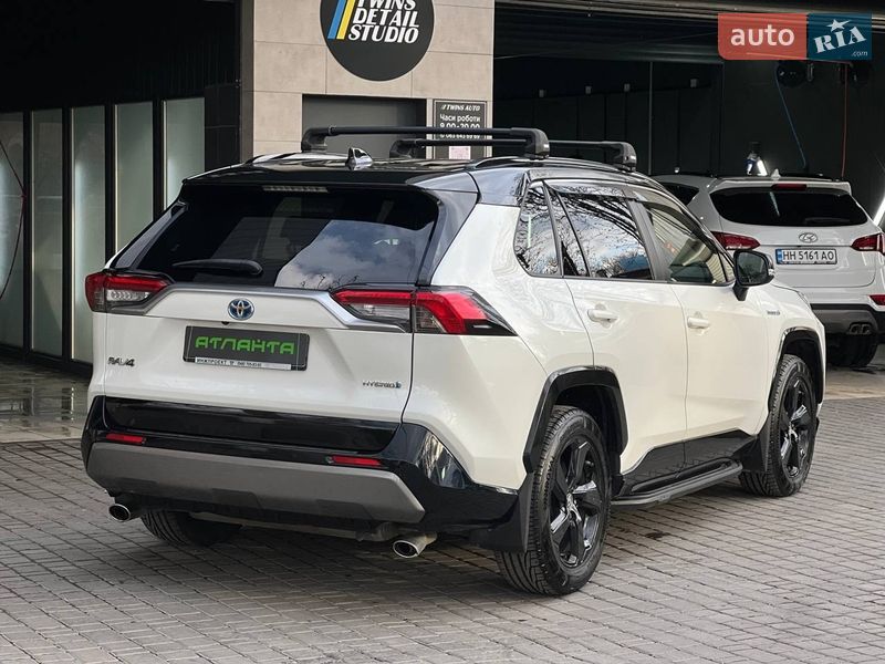Внедорожник / Кроссовер Toyota RAV4 2018 в Одессе