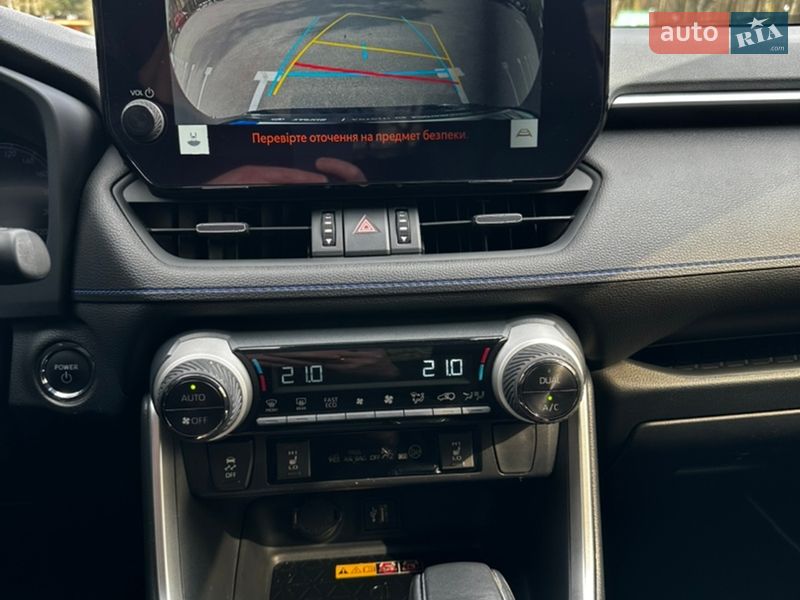 Внедорожник / Кроссовер Toyota RAV4 2023 в Харькове